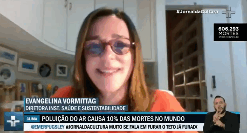 Profissionais de saúde apoiando ações climáticas e sustentabilidade em campanha pelo clima.